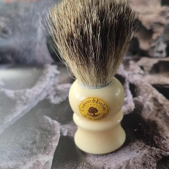 Crabtree & Evelyn Other - Crabtree & Evelyn Ivory Shaving Brush